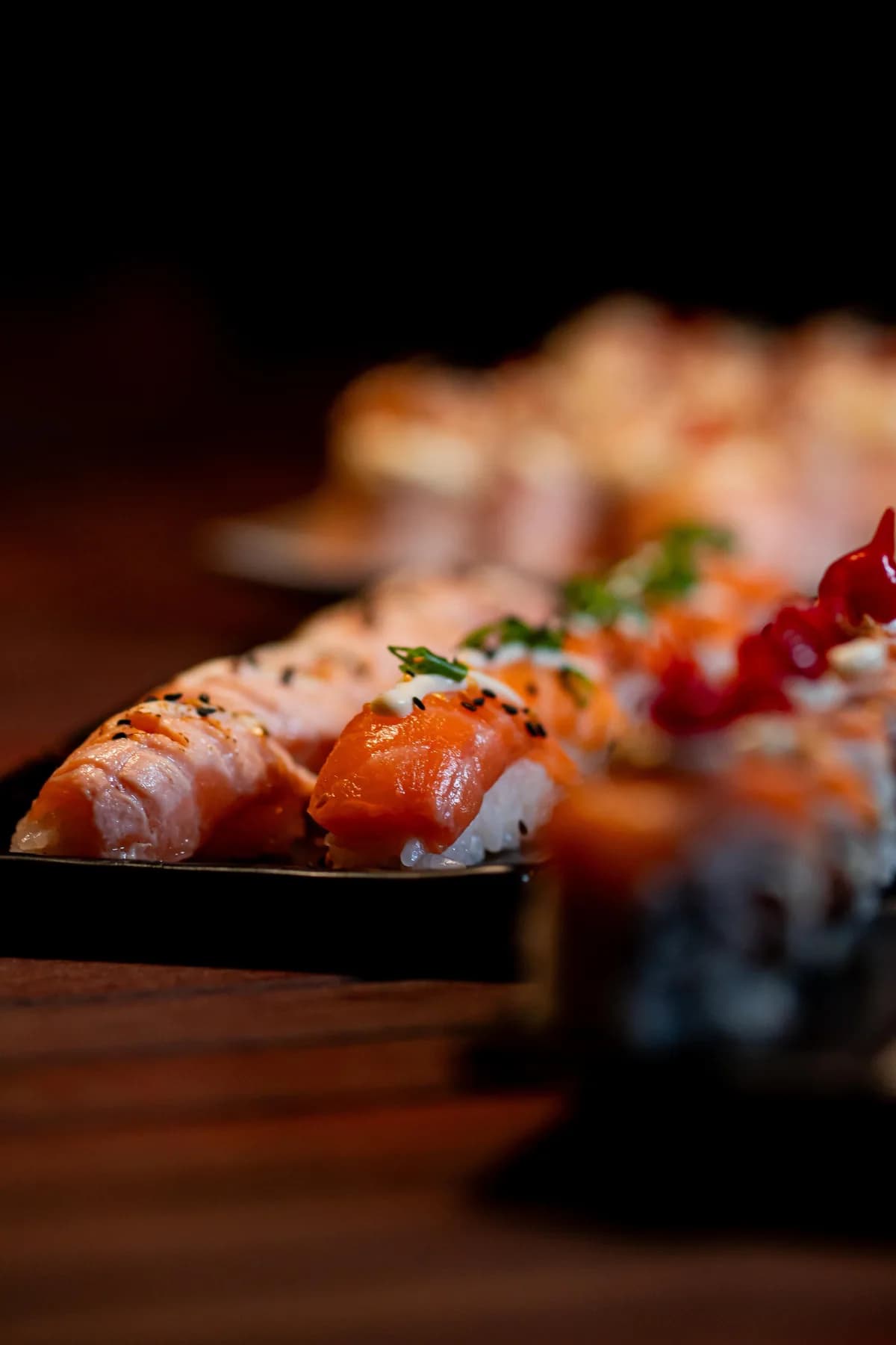 Niguiris e peças de sushi preparados no Varanda Grill